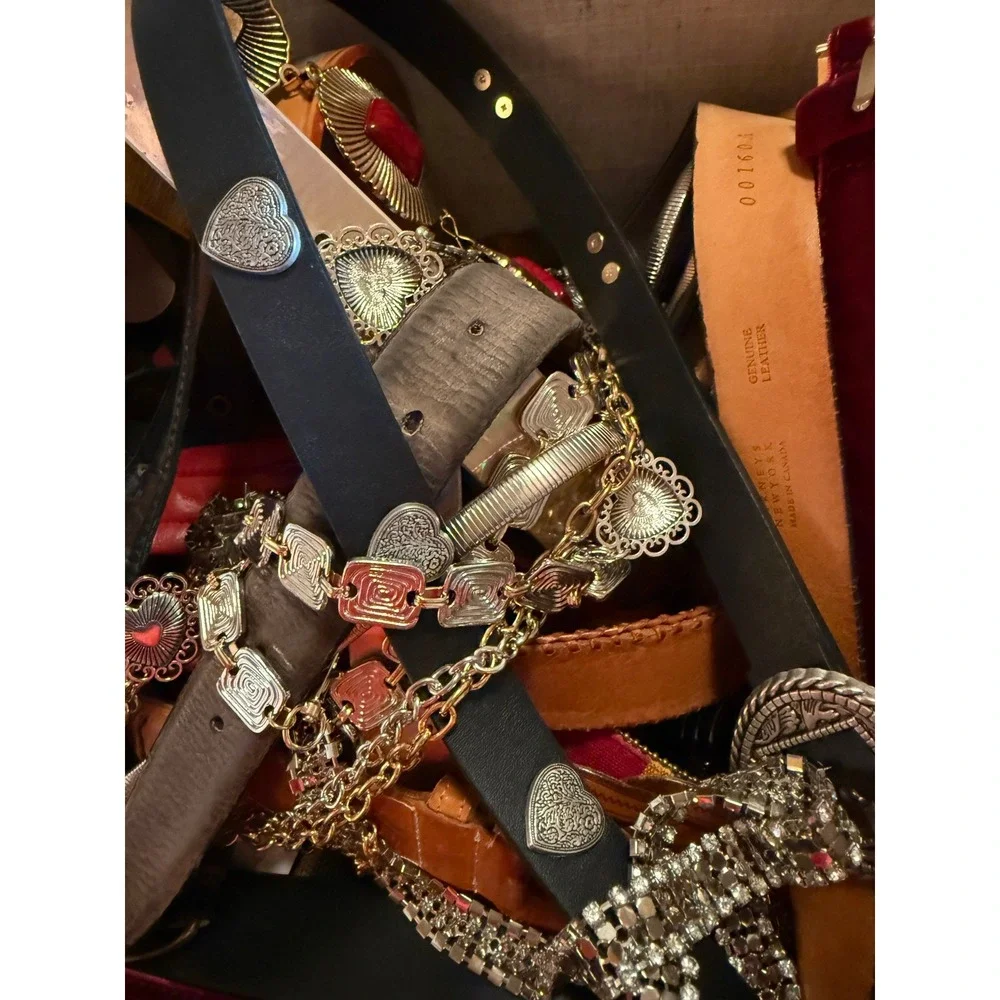 Vintage & Modern Belts lot all sizes concha, vintage, 90s, modern approx 20 pcs - Picture 4 of 5
